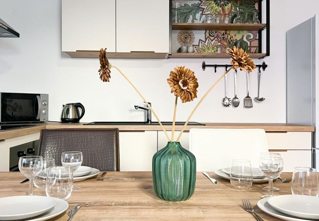 Appartement à Annecy - Rainbow rue carnot 4 adultes et 1 enfant Appartement à Annecy - Rainbow rue carnot 4 adultes et 1 enfant