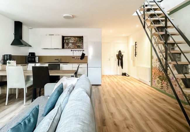 Appartement à Annecy - Rainbow rue carnot 4 adultes et 1 enfant Appartement à Annecy - Rainbow rue carnot 4 adultes et 1 enfant