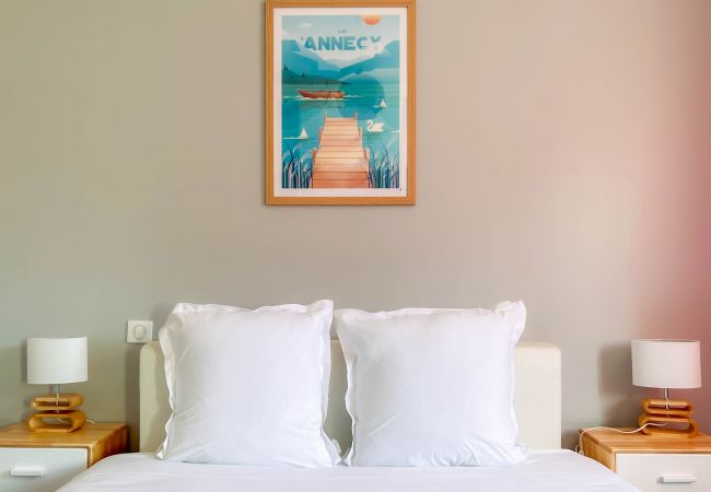 Appartement à Annecy - Penthouse vue incroyable lac et montagnes Appartement à Annecy - Penthouse vue incroyable lac et montagnes