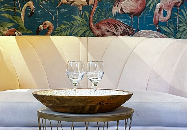 Appartement à Annecy - Flamant Rose proche Pâquier avec balneo et parking Appartement à Annecy - Flamant Rose proche Pâquier avec balneo et parking