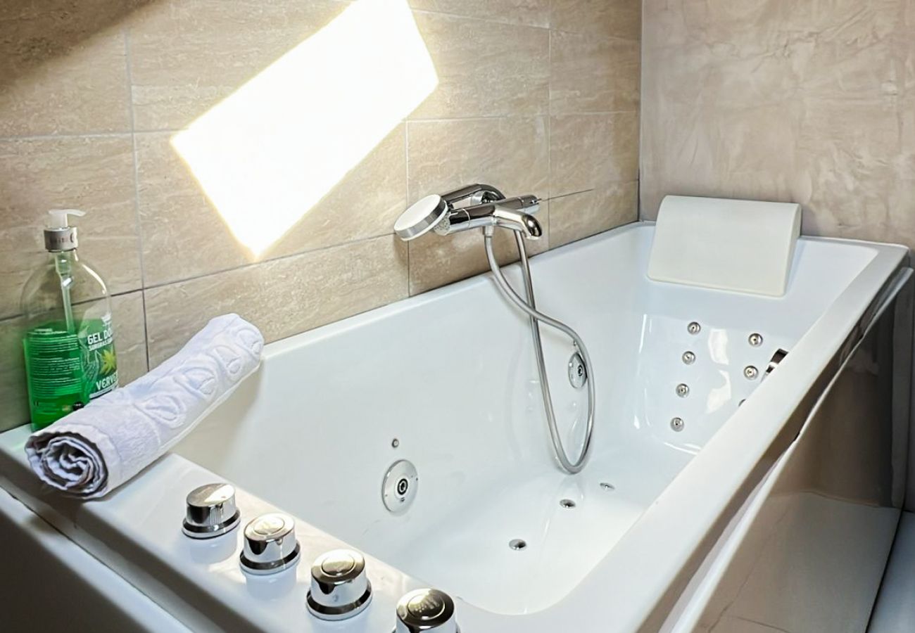 Appartement à Annecy - Cloud romantique jacuzzi