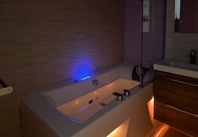 Studio à Annecy - Adults Only jacuzzi vieille ville