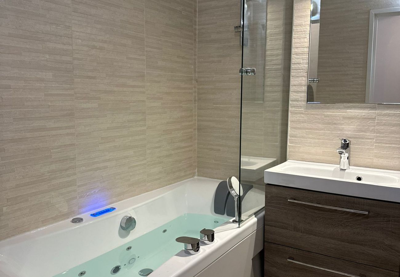 Studio à Annecy - Adults Only jacuzzi vieille ville