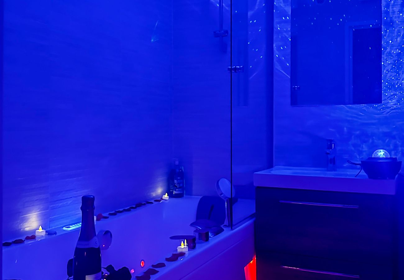 Studio à Annecy - Adults Only jacuzzi vieille ville
