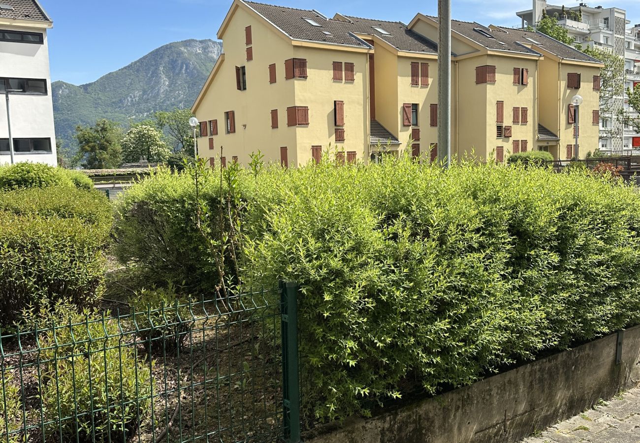 Studio à Annecy - Passion balnéo face au château