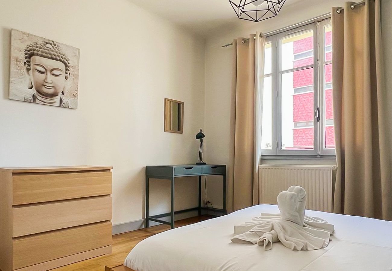 Appartement à Annecy - Acacia Chaumontel proche courrier