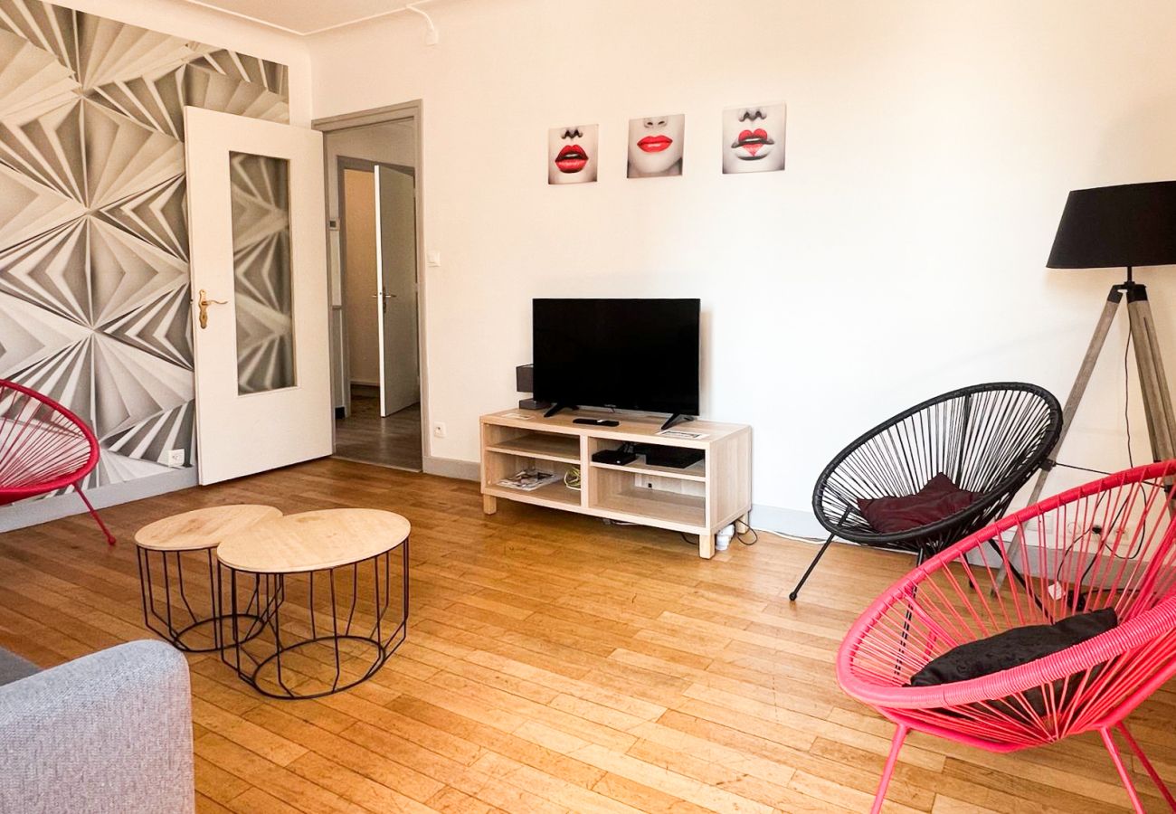 Appartement à Annecy - Acacia Chaumontel proche courrier