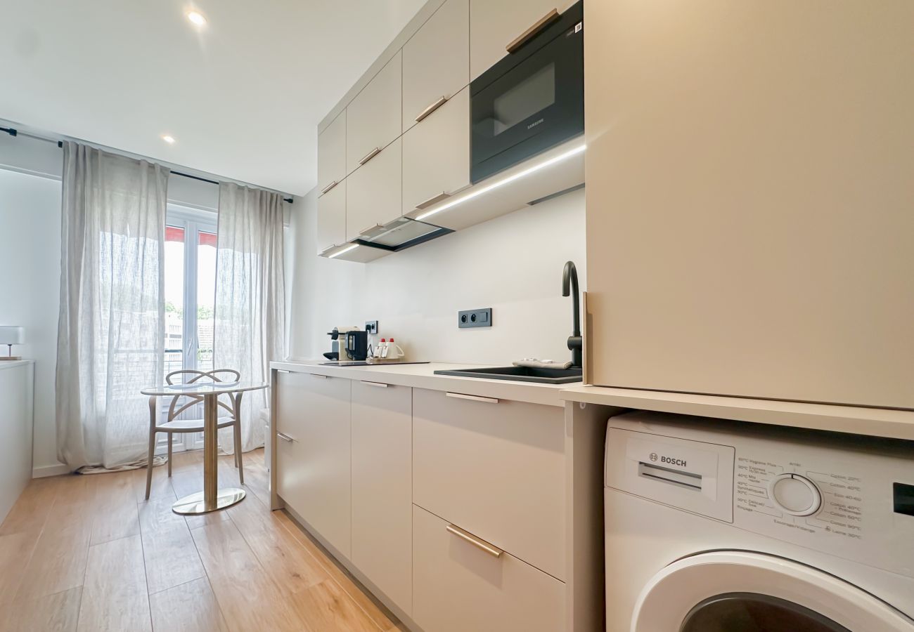 Studio à Annecy - Divino Luxe vue lac Bail Mobilité