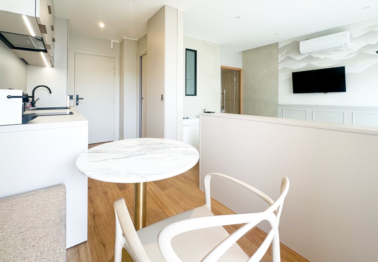 Studio à Annecy - Divino Luxe vue lac Bail Mobilité