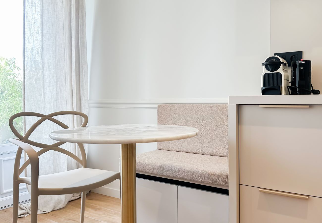 Studio à Annecy - Divino Luxe vue lac Bail Mobilité